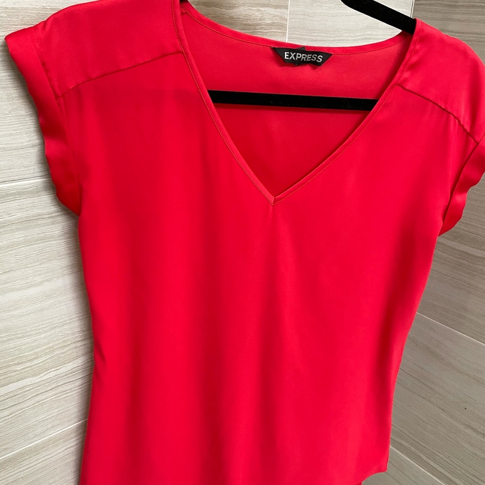 EXPRESS TOP - Picture 4 of 4